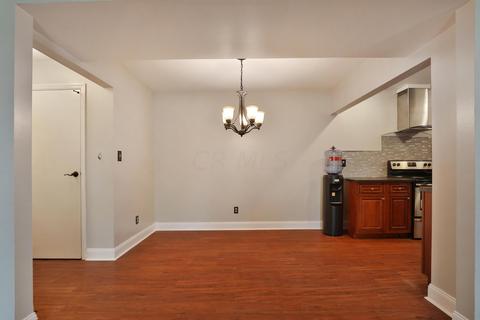 879 Manor Ln #E, Columbus, OH 43221 photo 12