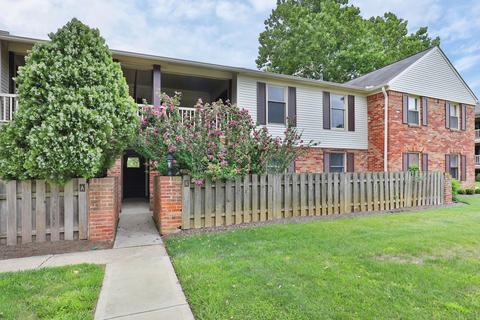 879 Manor Ln #E, Columbus, OH 43221 photo 3