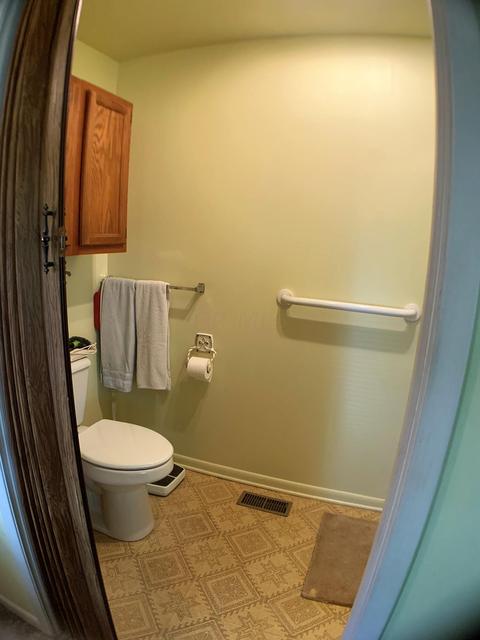 353 E Mound St, Circleville, OH 43113 photo 16