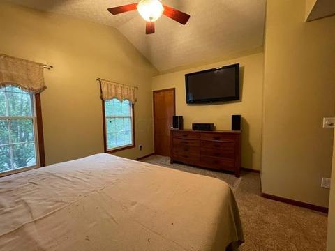 262 Iris Trail Dr, Galloway, OH 43119 photo 5