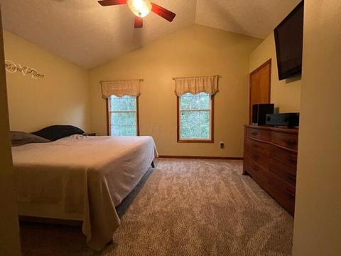262 Iris Trail Dr, Galloway, OH 43119 photo 3