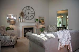 1308 Greenoak Ct, Springfield, OH 45503 photo 6