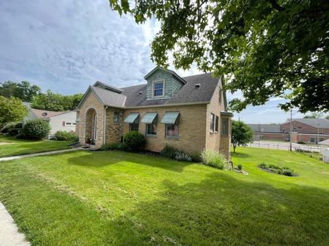 516 N Spring St, Logan, OH 43138 photo 2