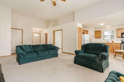 1283 Four Star Dr E, Galloway, OH 43119 photo 9