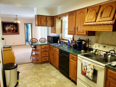 976 Chateau Dr, Marion, OH 43302 photo 8