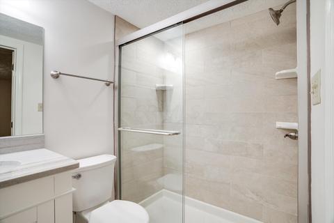 2850 E Broad St, Columbus, OH 43209 photo 30