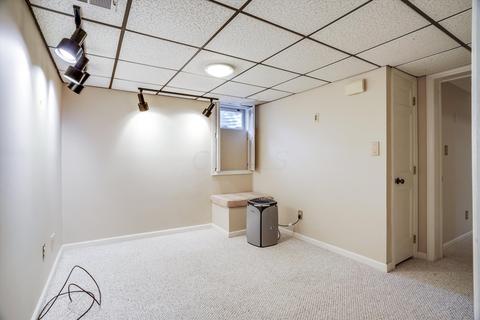 2850 E Broad St, Columbus, OH 43209 photo 24