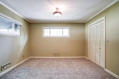 2850 E Broad St, Columbus, OH 43209 photo 18