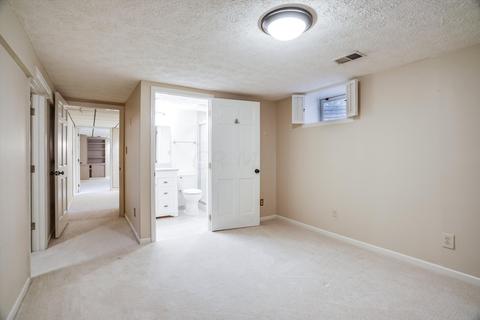 2850 E Broad St, Columbus, OH 43209 photo 28