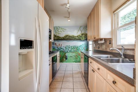 2850 E Broad St, Columbus, OH 43209 photo 9