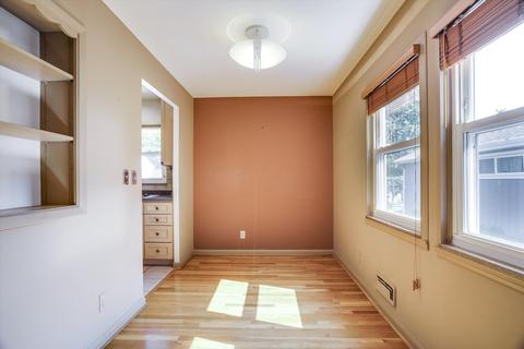 2850 E Broad St, Columbus, OH 43209 photo 7