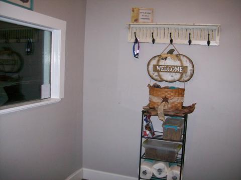 329 E Main St, Circleville, OH 43113 photo 16