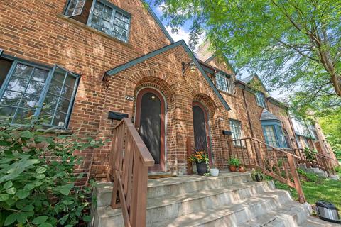 239 Rhoads Ave, Columbus, OH 43205 photo 2