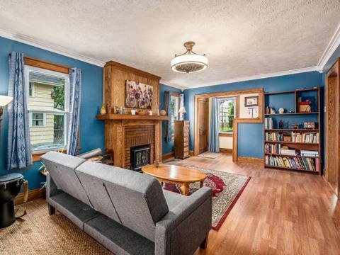 676 E Kossuth St, Columbus, OH 43206 photo 5