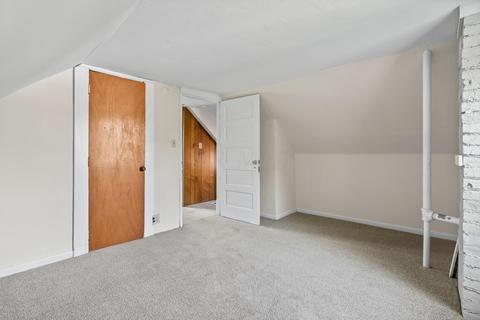84 E Blake Ave, Columbus, OH 43202 photo 22