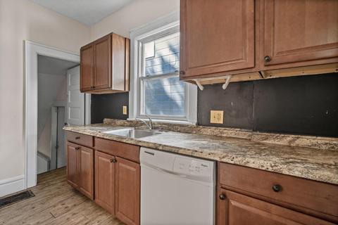 84 E Blake Ave, Columbus, OH 43202 photo 9