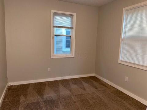 68 E Blake Ave, Columbus, OH 43202 photo 9
