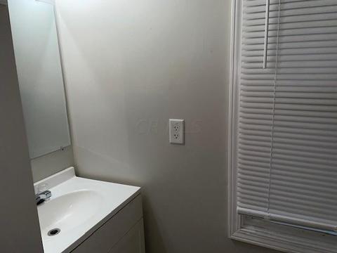 68 E Blake Ave, Columbus, OH 43202 photo 16