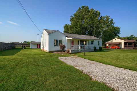 69 Jackson St, Lockbourne, OH 43137 photo 2