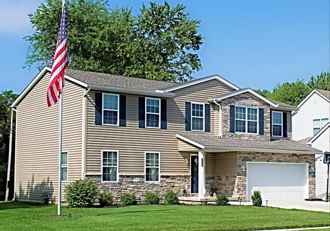 718 Rolling Acre Dr, Lithopolis, OH 43136 photo 1