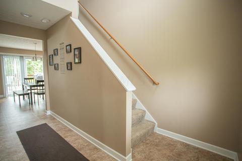 718 Rolling Acre Dr, Lithopolis, OH 43136 photo 3