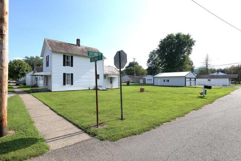 203 Chestnut St, Dresden, OH 43821 photo 2