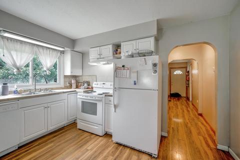 128 Logan St, Circleville, OH 43113 photo 6