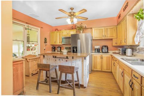 405 Adams Ave, Huron, OH 44839 photo 4