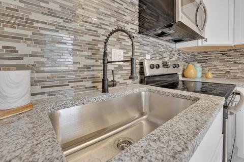 1436 E 19th Ave, Columbus, OH 43211 photo 9