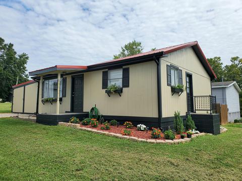 400 N High St, Jackson, OH 45640 photo 2