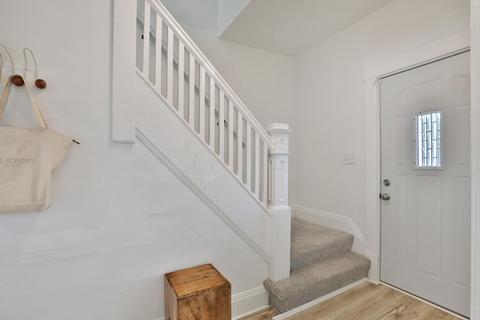 642 E 4th Ave, Columbus, OH 43201 photo 20