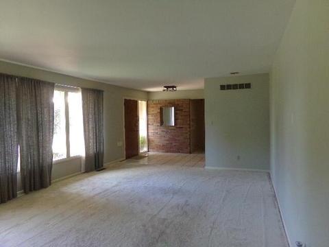 651 S Broadmoor Blvd, Springfield, OH 45504 photo 4