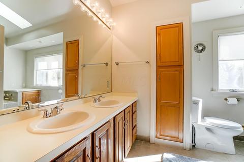 83 E Como Ave, Columbus, OH 43202 photo 40