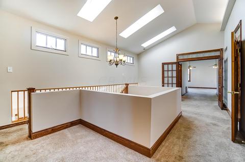 83 E Como Ave, Columbus, OH 43202 photo 32