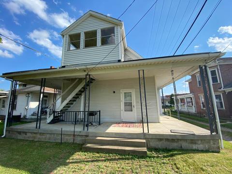 156 E 2nd St, Logan, OH 43138 photo 5