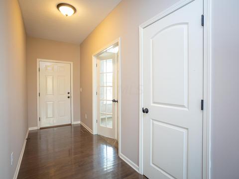 208 Rolling Acre Dr, Lithopolis, OH 43136 photo 4