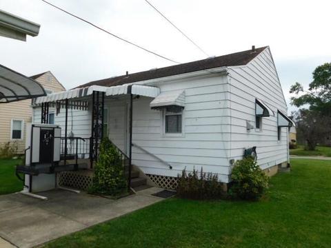 756 E 2nd St, Logan, OH 43138 photo 2