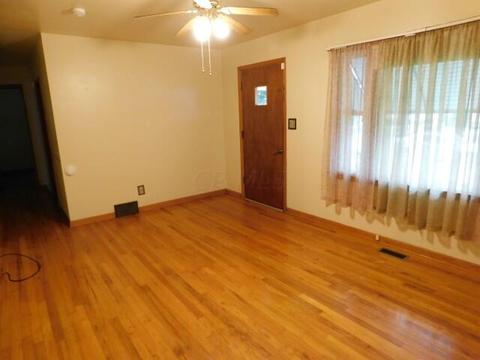 756 E 2nd St, Logan, OH 43138 photo 8