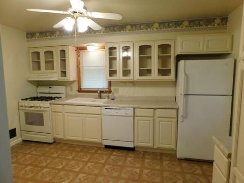756 E 2nd St, Logan, OH 43138 photo 5