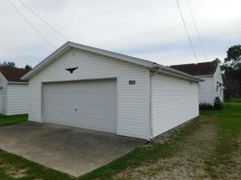 756 E 2nd St, Logan, OH 43138 photo 3