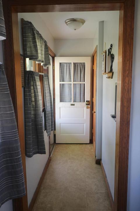 140 W Mill St, Circleville, OH 43113 photo 11