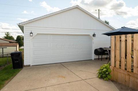 1131 Northlawn Dr, Springfield, OH 45503 photo 6