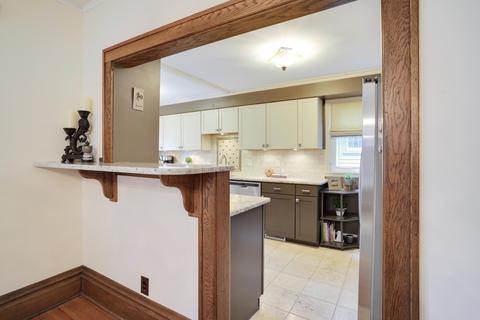 149 E Weber Rd, Columbus, OH 43202 photo 9