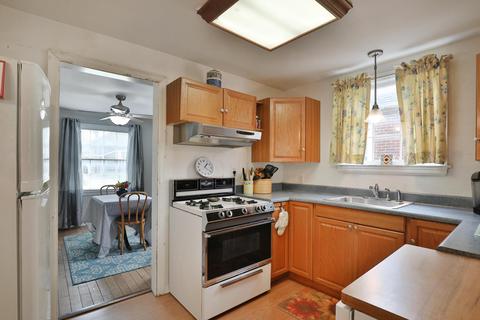 418 E Weber Rd, Columbus, OH 43202 photo 12