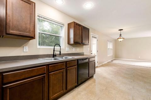 313 Woods Edge Loop, Pataskala, OH 43062 photo 4