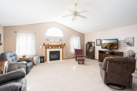 375 Hillcrest Dr, Circleville, OH 43113 photo 10