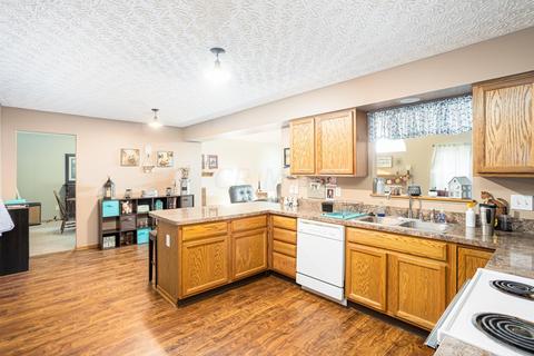 375 Hillcrest Dr, Circleville, OH 43113 photo 15