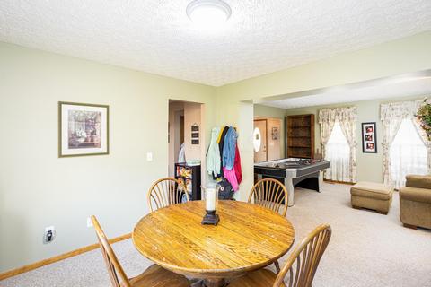 375 Hillcrest Dr, Circleville, OH 43113 photo 9