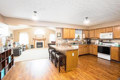 375 Hillcrest Dr, Circleville, OH 43113 photo 14