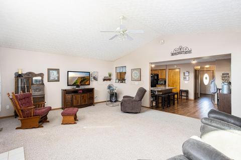 375 Hillcrest Dr, Circleville, OH 43113 photo 12